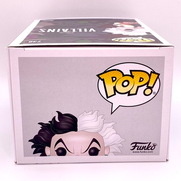 Funko Pop Disney Villains Cruella De Vil 736 Emma Stone Vaulted Figure Exclusive - Picture 7 of 9